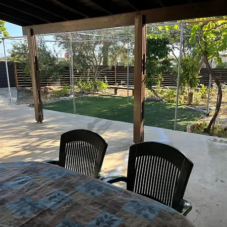 Friendly Villagehouse בית נופש