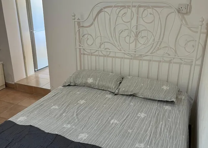 Friendly Villagehouse בית נופש *